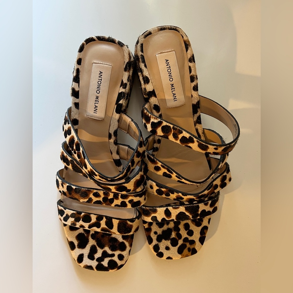 Sandals - Picture 9 of 9